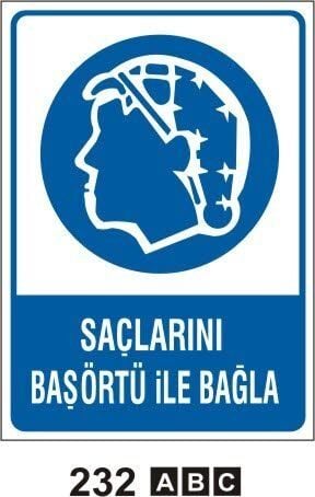 Saçlarını Başörtüsü İle Bağla